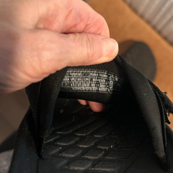 Vionic Rebound Black Women's Sandals - Picture 5 of 5